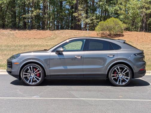 Quartzite Grey Metallic 2024 Porsche Cayenne
