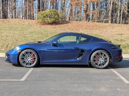 2025 Porsche 718 Cayman 