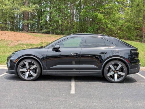 Black 2025 Porsche Macan
