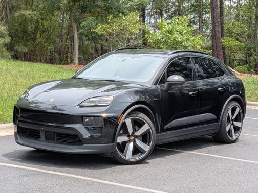 Black 2025 Porsche Macan