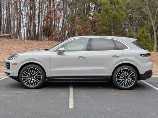 2025 Porsche Cayenne 