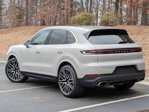2025 Porsche Cayenne 