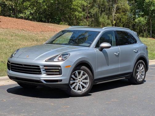 Dolomite Silver Metallic 2021 Porsche Cayenne