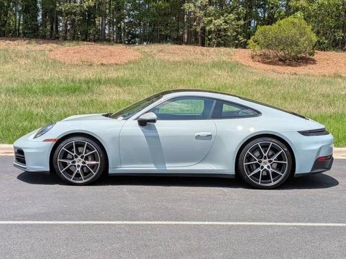 Shade Green Metallic 2025 Porsche 911