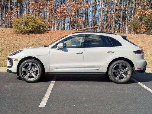Chalk 2025 Porsche Macan