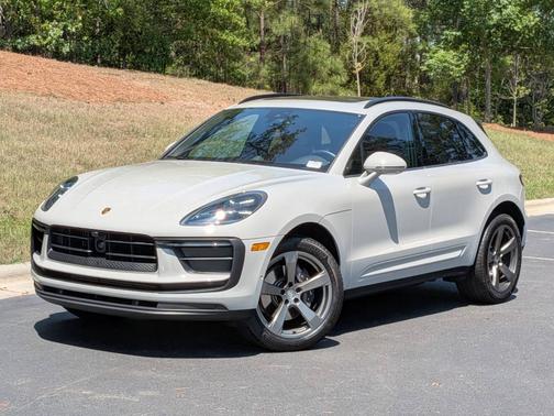 Chalk 2025 Porsche Macan