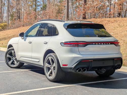 Chalk 2025 Porsche Macan