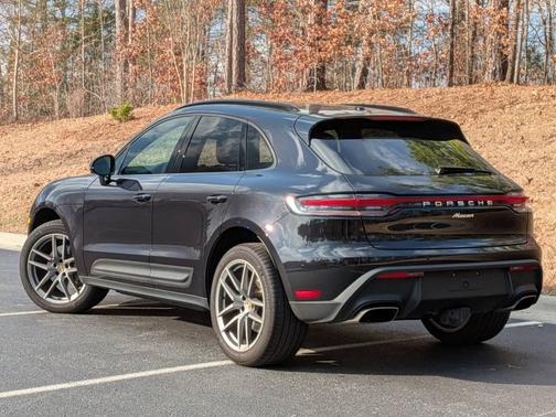 2025 Porsche Macan 