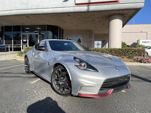 Photo 3 of 25 of 2015 Nissan 370Z NISMO Tech