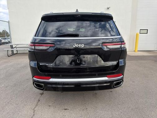 2022 Jeep Grand Cherokee L Summit
