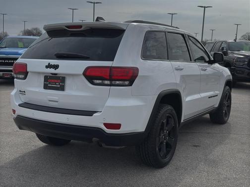 2021 Jeep Grand Cherokee Laredo