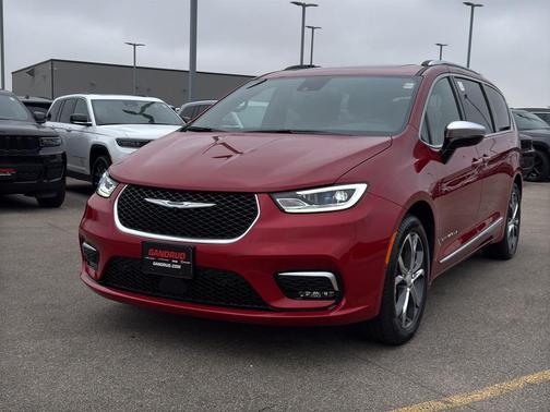 2026 Chrysler Pacifica Pinnacle