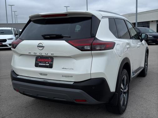 2021 Nissan Rogue SL