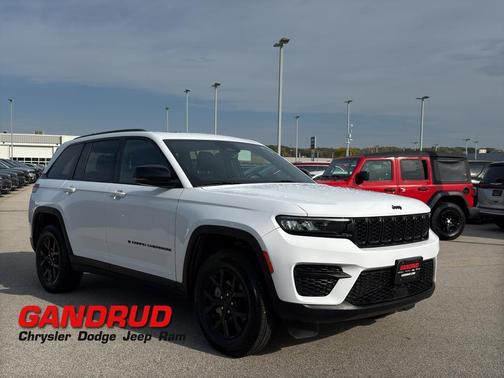 2024 Jeep Grand Cherokee Laredo