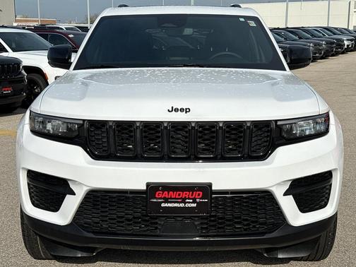 2024 Jeep Grand Cherokee Laredo