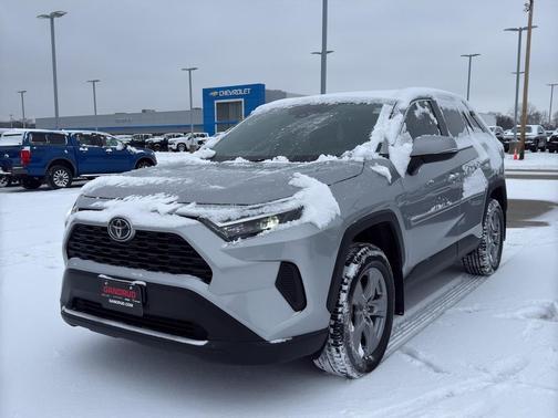 2022 Toyota RAV4 XLE