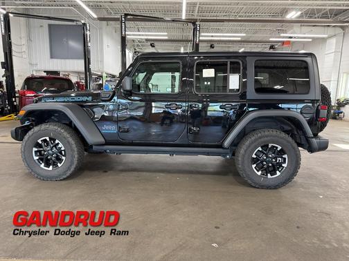 Black Clearcoat 2025 Jeep Wrangler 4xe Rubicon