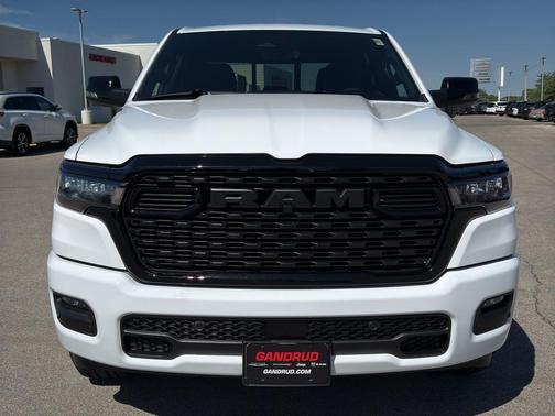Bright White Clearcoat 2026 RAM 1500 Big Horn