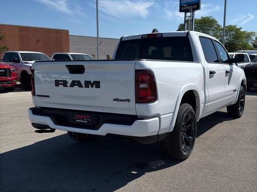 Bright White Clearcoat 2026 RAM 1500 Big Horn