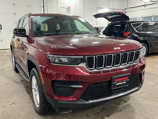 2024 Jeep Grand Cherokee Laredo