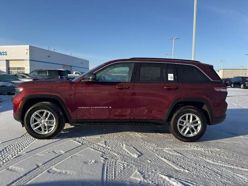 2024 Jeep Grand Cherokee Laredo