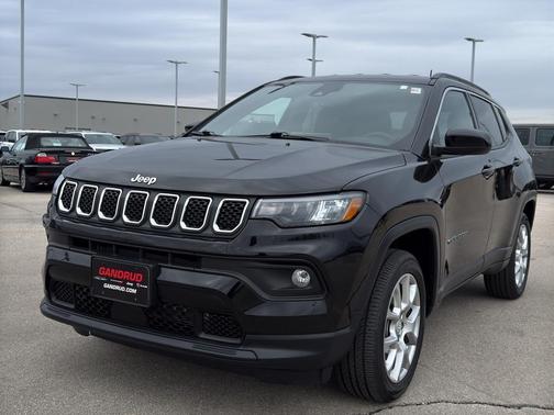 2023 Jeep Compass Latitude Lux