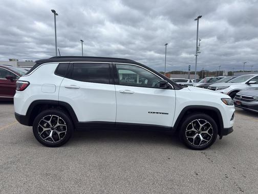 Bright White Clearcoat 2025 Jeep Compass Limited