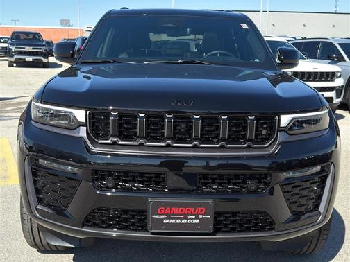 Diamond Black 2026 Jeep Grand Cherokee Summit
