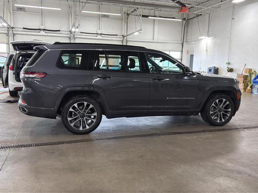 Metallic 2024 Jeep Grand Cherokee L Overland