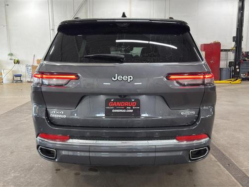 Metallic 2024 Jeep Grand Cherokee L Overland