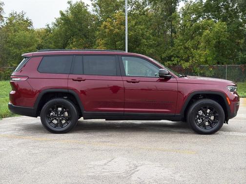 2025 Jeep Grand Cherokee L Laredo