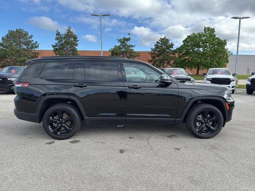 2025 Jeep Grand Cherokee L Laredo