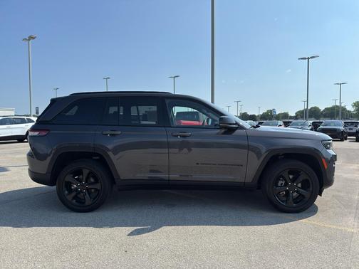 2023 Jeep Grand Cherokee Altitude