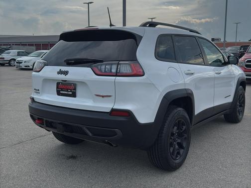 2022 Jeep Cherokee Trailhawk