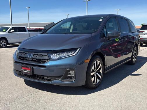 White 2025 Honda Odyssey EX-L