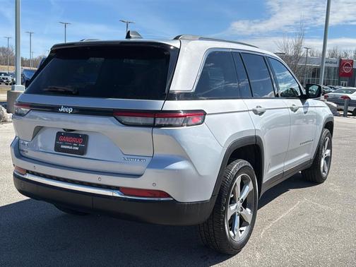2022 Jeep Grand Cherokee Limited
