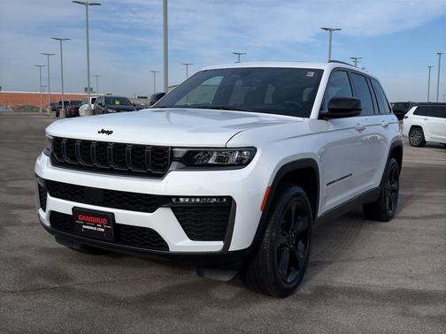 Bright White Clearcoat 2026 Jeep Grand Cherokee Limited