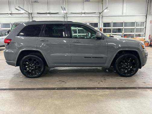 2019 Jeep Grand Cherokee Altitude