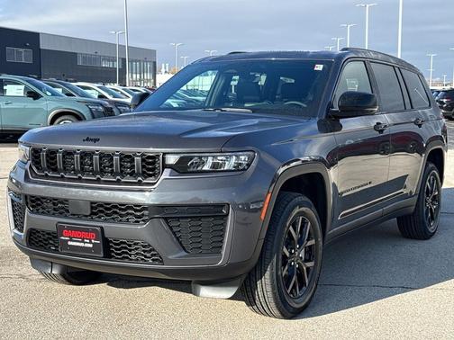 Metallic 2026 Jeep Grand Cherokee L Laredo