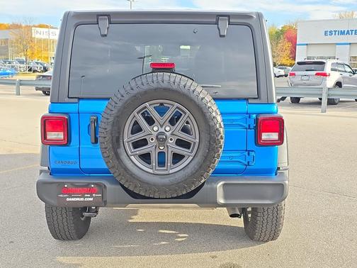2024 Jeep Wrangler Sport