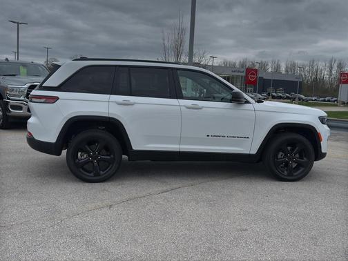 2023 Jeep Grand Cherokee Altitude
