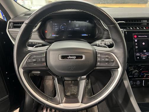 2021 Jeep Grand Cherokee L Laredo