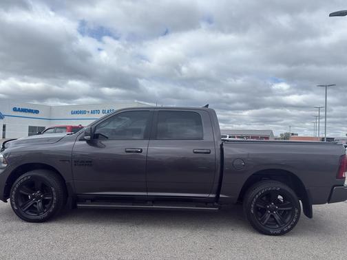 Granite Crystal Clearcoat Metallic 2018 RAM 1500 Night