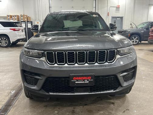 2024 Jeep Grand Cherokee Laredo