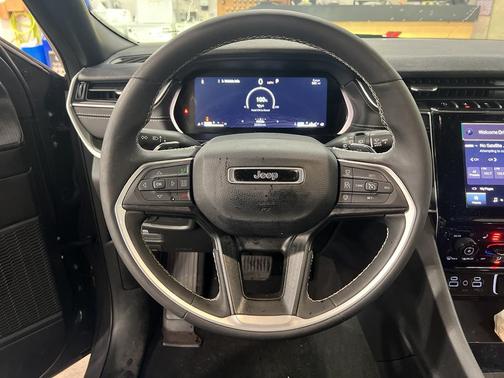 2024 Jeep Grand Cherokee Laredo