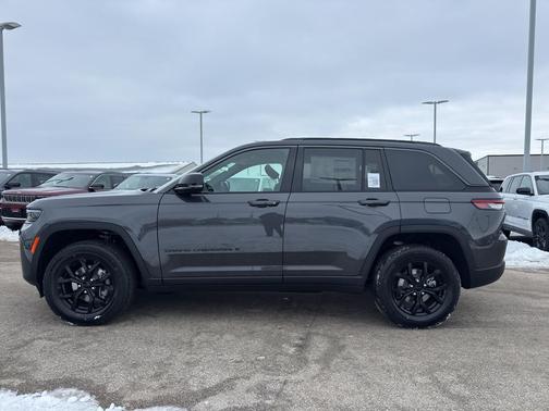 2026 Jeep Grand Cherokee Laredo