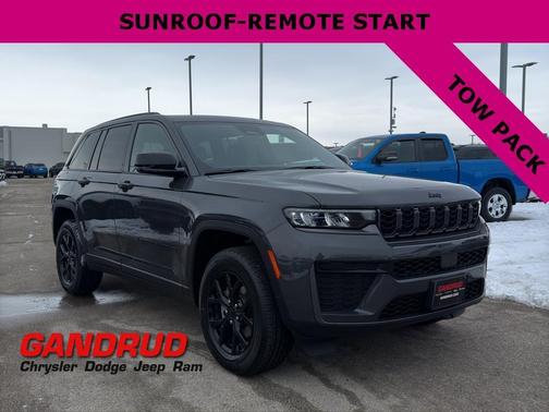 2026 Jeep Grand Cherokee Laredo
