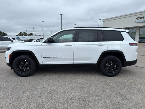 2025 Jeep Grand Cherokee L Laredo