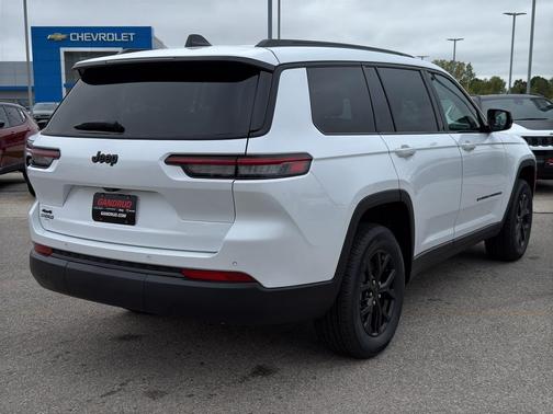 2025 Jeep Grand Cherokee L Laredo