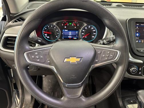 Silver Ice Metallic 2022 Chevrolet Equinox 2LT